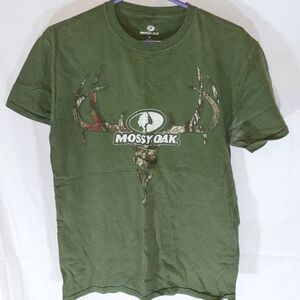 MOSSY OAK Boy's T-shirt Size M Youth 100%  Cotton.  Green